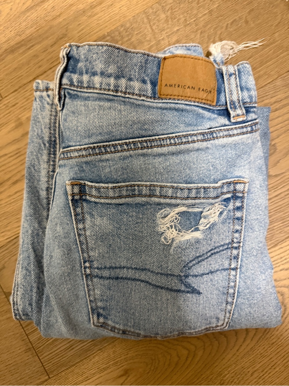 American Eagle Outfitters Light Blue Baggy Distressed Jeans
